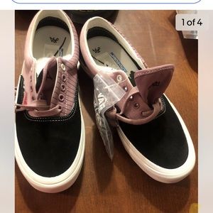 New Vans women shoes size 10